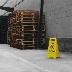 Discount 🤩 PrimeMatik Panneau de stationnement interdit. Pliable et portable 🛒 -Sam Outillage STORE 8434852130158 3