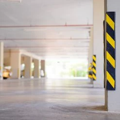 Best Pirce 😉 PrimeMatik Protecteur en caoutchouc réfléchissant de 80 cm pour les coins en noir et jaune 2-pack ❤️ -Sam Outillage STORE 8434852165068 5 1