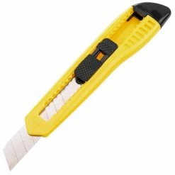 Wholesale 👏 PrimeMatik Jeu d'outils de base de 78 pièces. Tournevis, pinces, marteau, ruban à mesurer, etc. 👏 -Sam Outillage STORE 8434852224321 7